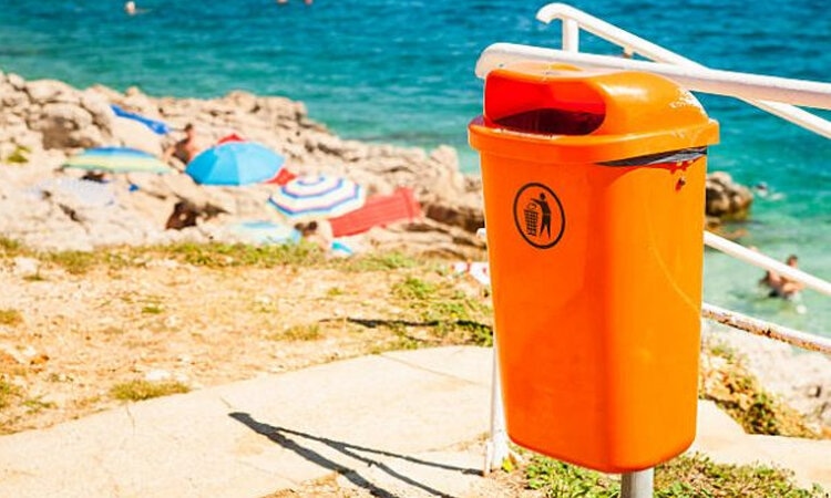 Cải Thiện Môi Trường Biển - Thùng Rác Bãi Biển Nên Chọn Loại Nào? 2 thùng rác bãi biển