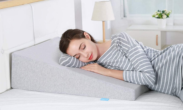 Cách Chọn Gối Ngủ Đúng Cách Phù Hợp Với Tư Thế Nằm 4 chọn gối ngủ đúng cách