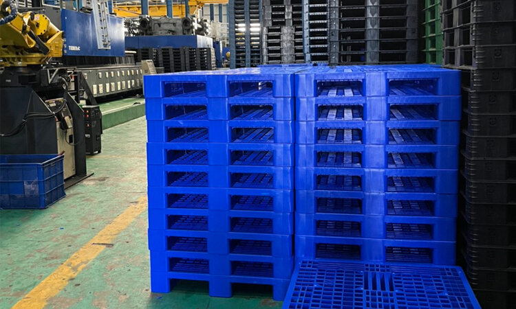 pallet nhựa chịu lực