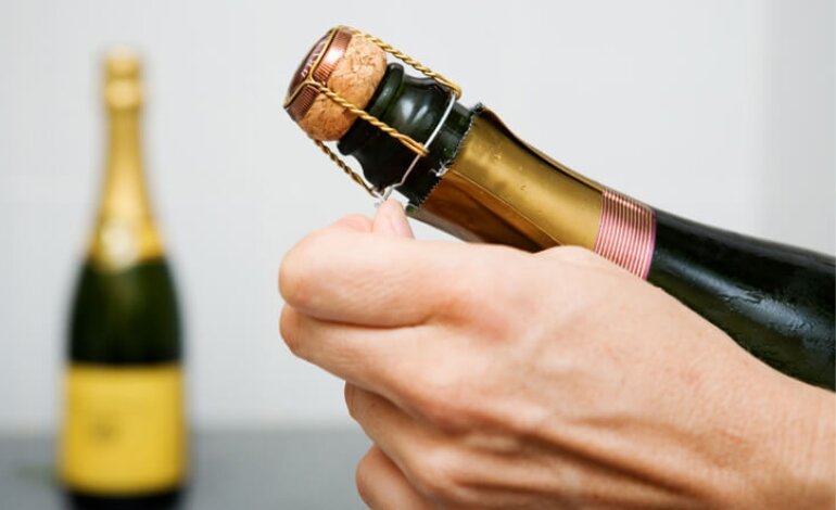 Rượu Champagne Là Gì? Những Điều Cần Biết Về Rượu Champagne 7 rượu Champagne