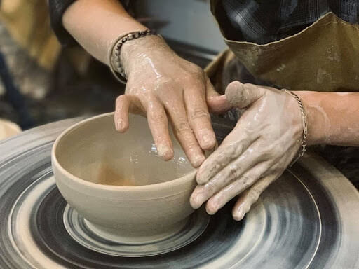 Thủ công mỹ nghệ được làm từ thủ công 100%, do đó mỗi sản phẩm đều sự khác biệt, độc đáo riêng