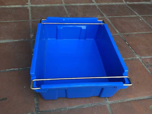 Sóng nhựa có thiết kế tay cầm sẽ đem đến sự tiện lợi cho người sử dụng