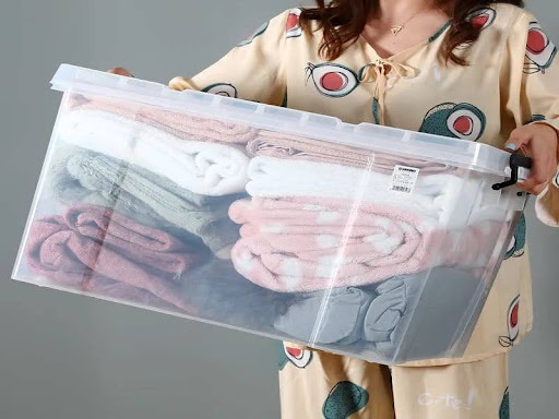 Sử dụng thùng nhựa có nắp đựng quần áo sẽ giúp bảo quản trang phục tốt nhất Sử dụng thùng nhựa có nắp đựng quần áo sẽ giúp bảo quản trang phục tốt nhất
